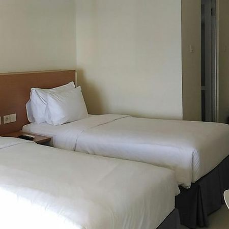Big Fish Hotel Manado Ngoại thất bức ảnh