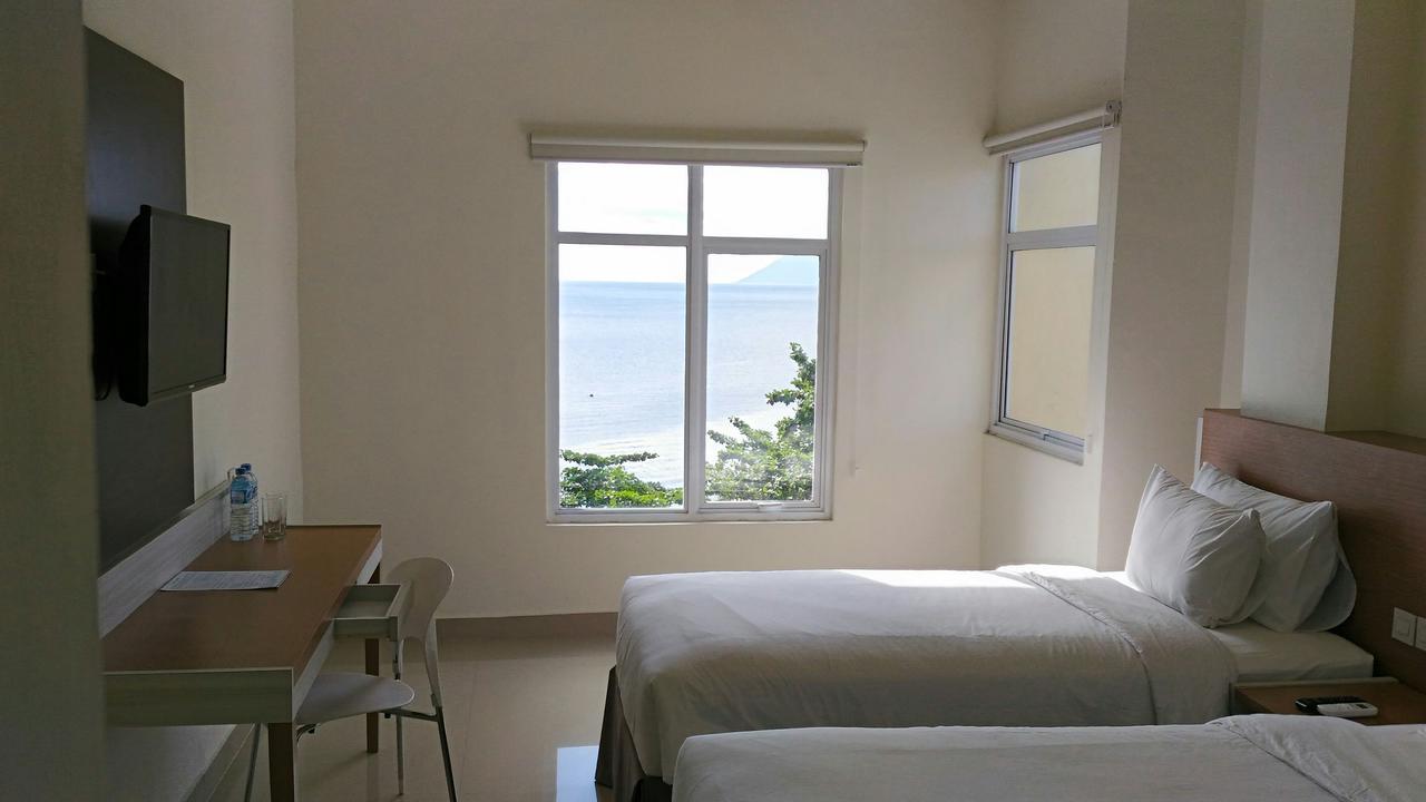 Big Fish Hotel Manado Ngoại thất bức ảnh