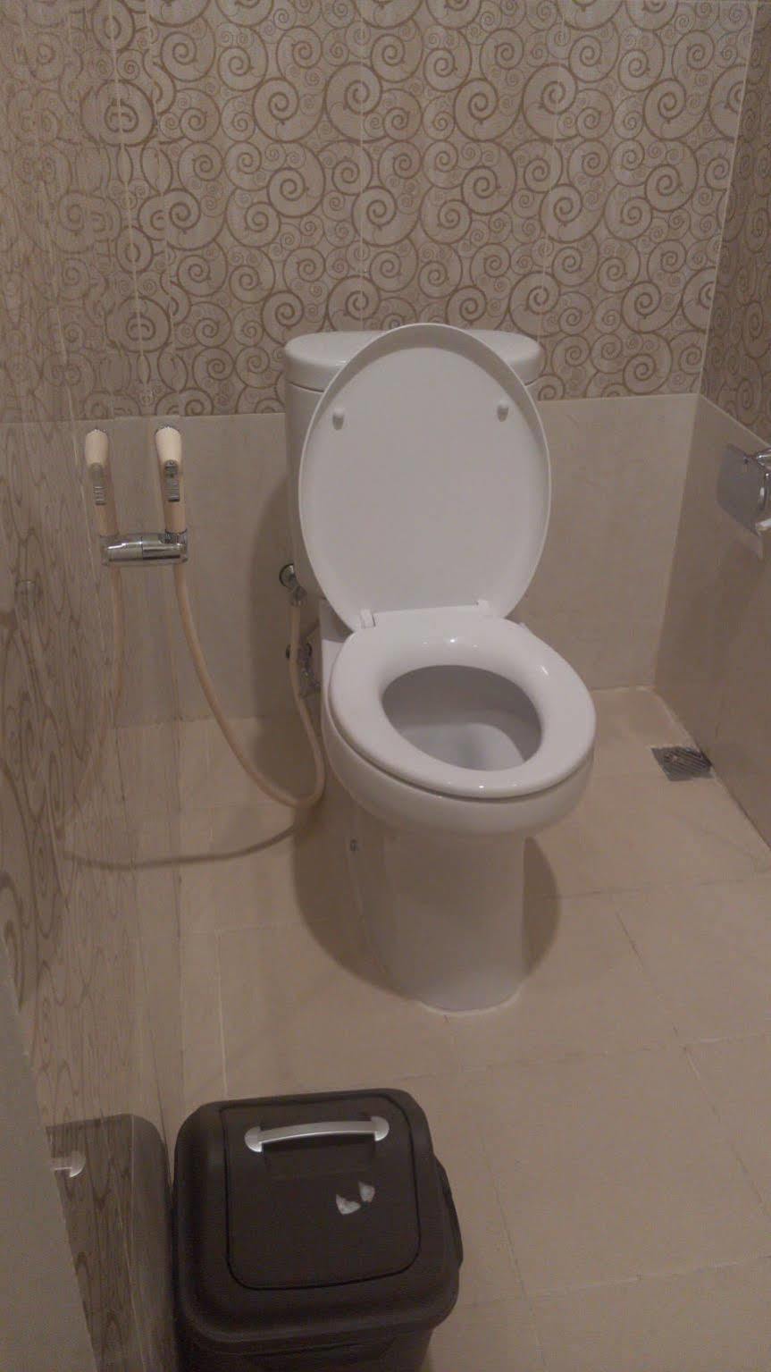 Big Fish Hotel Manado Ngoại thất bức ảnh